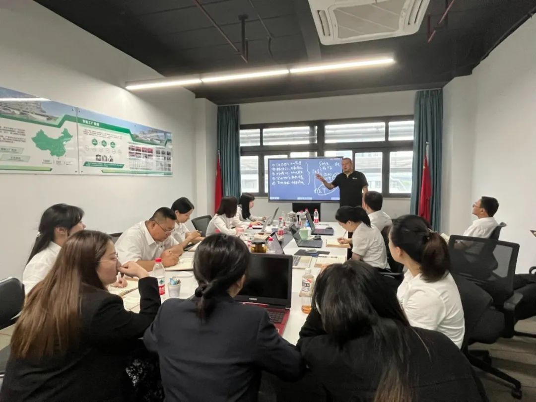 “同心协契，，，共赴未来”||华东精工2022年半年度事情聚会圆满召开！-精工智能