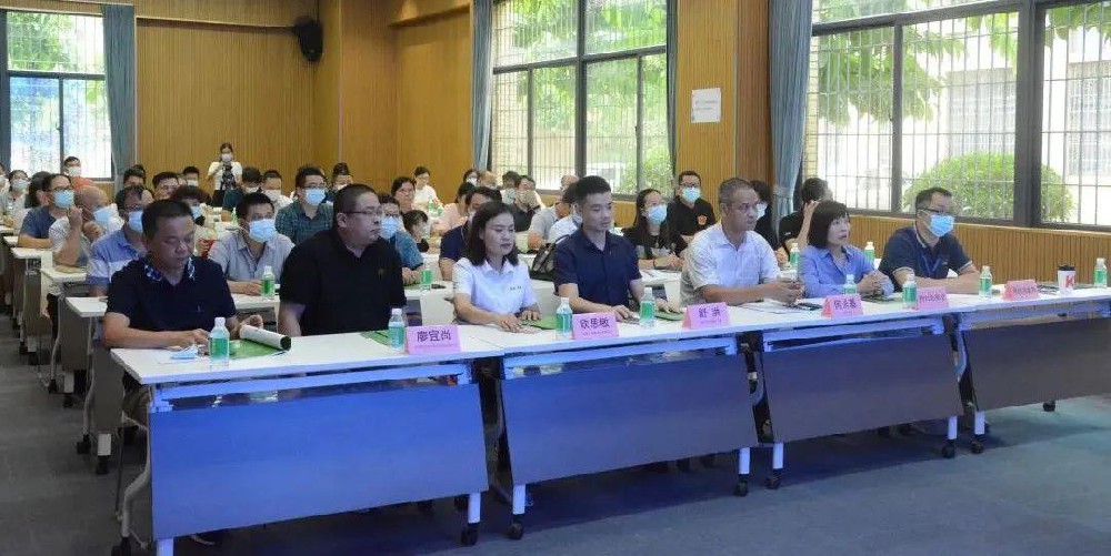 政策加码、降本增效，，，，，南海丹灶制造业数字化转型正在举行时......