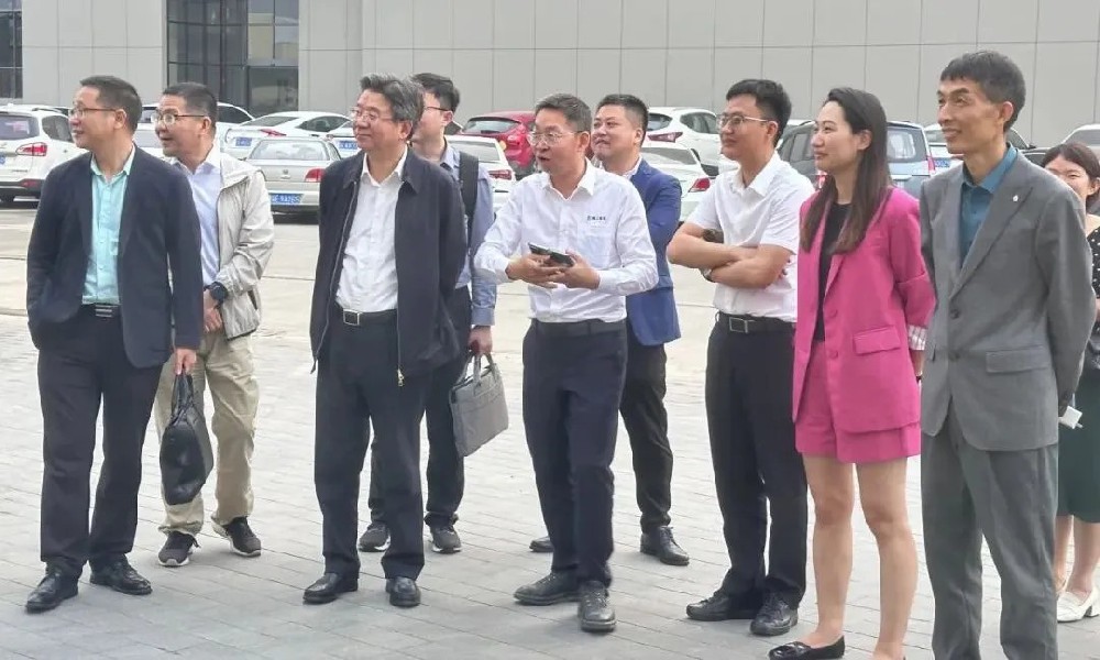 热烈接待宁波市智能制造专家委员会主任陈炳荣一行莅临精工智能